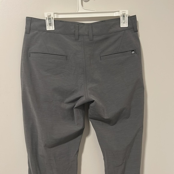 Travis Matthew Gray Golf Chino Pants Lightweight Size 30 x 30 - Picture 4 of 5